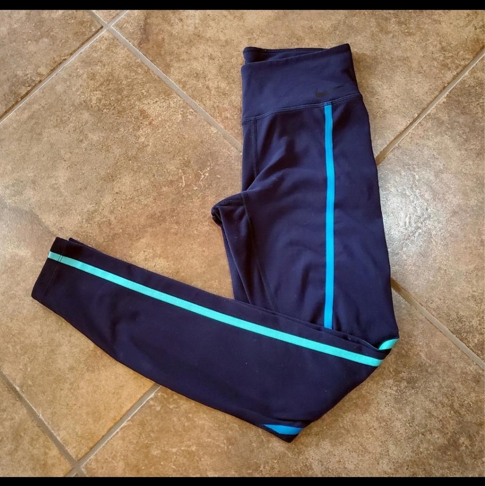 Nike leggings size small